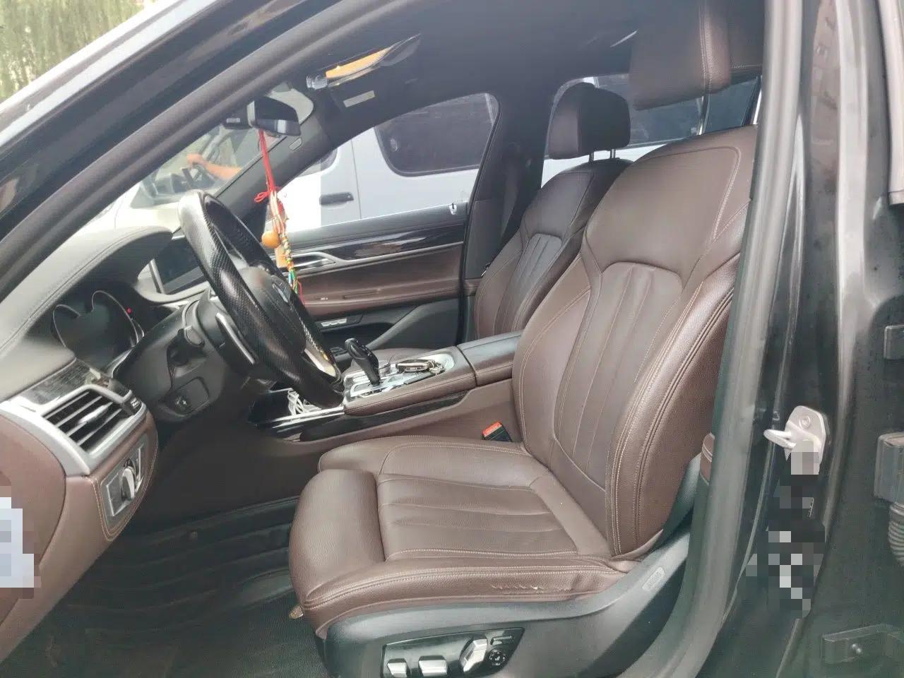 BMW 7 Series 2018 730Li Leading Model M Sport Package — миниатюра 15