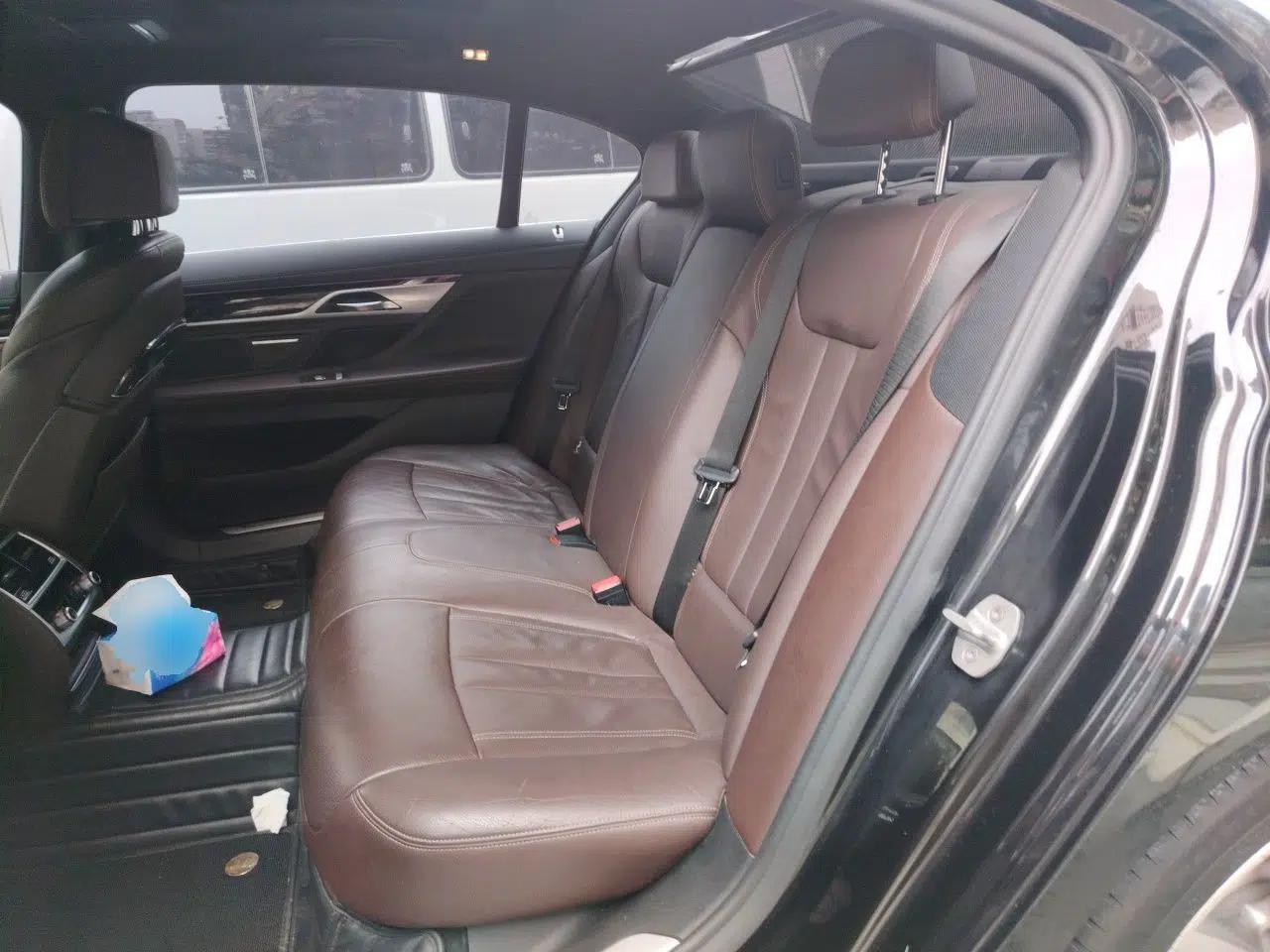 BMW 7 Series 2018 730Li Leading Model M Sport Package — миниатюра 17