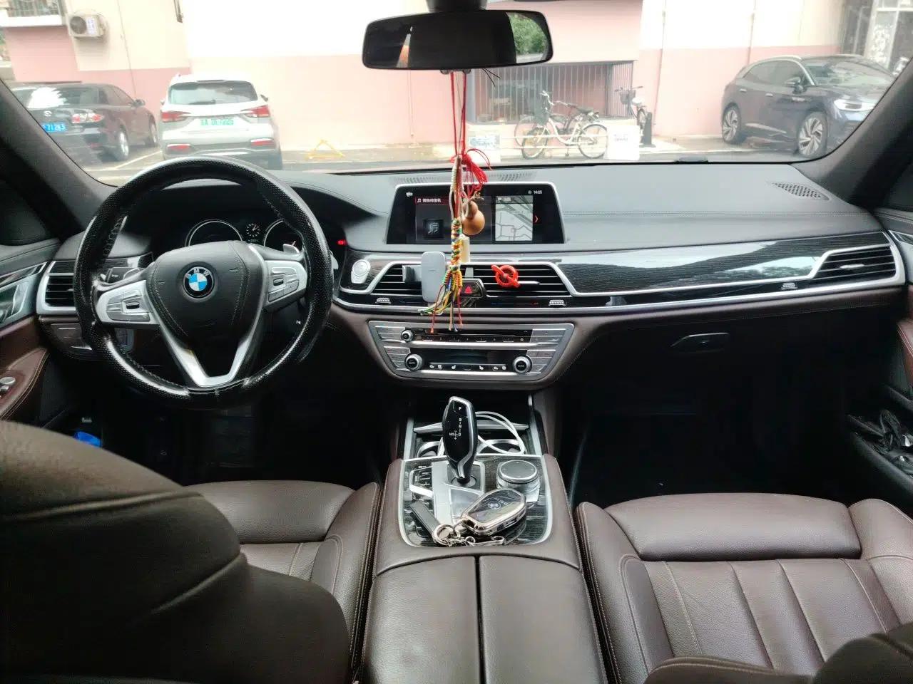 BMW 7 Series 2018 730Li Leading Model M Sport Package — миниатюра 9