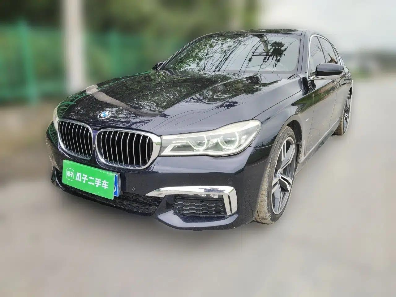 BMW 7 Series 2018 740Li M Sport Package Leading Model — миниатюра 1