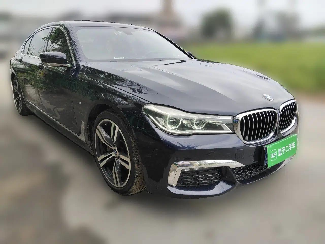 BMW 7 Series 2018 740Li M Sport Package Leading Model — миниатюра 3
