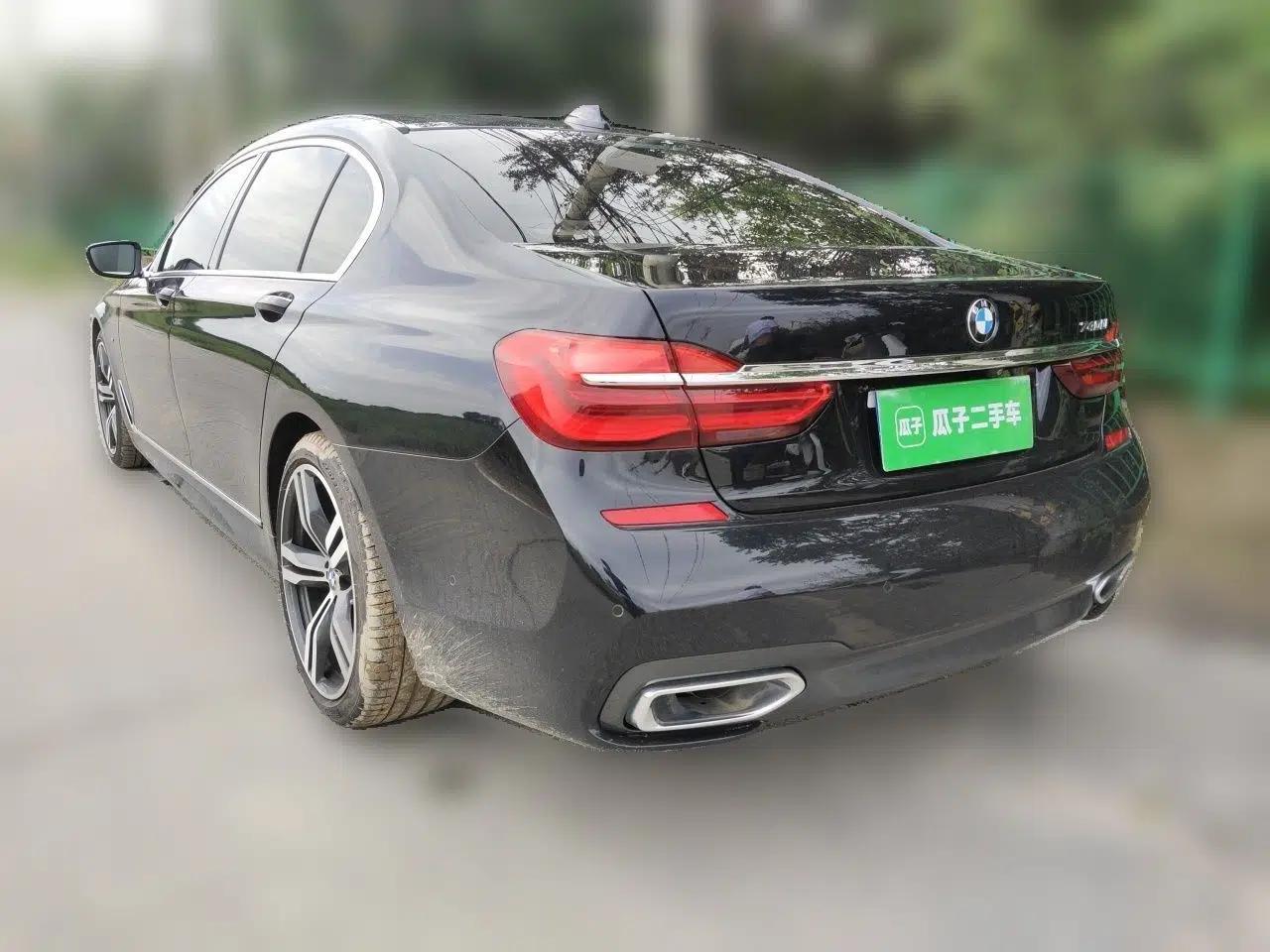 BMW 7 Series 2018 740Li M Sport Package Leading Model — миниатюра 4