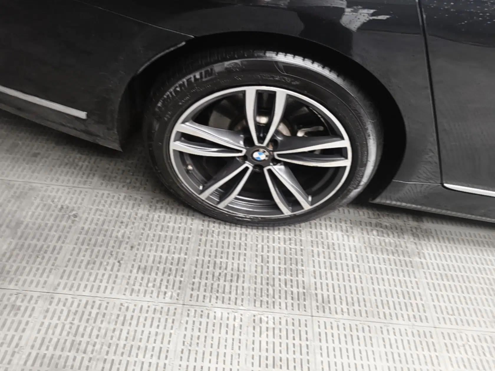 BMW 7 Series 2019 Restyled 730Li M Sport Package — миниатюра 11