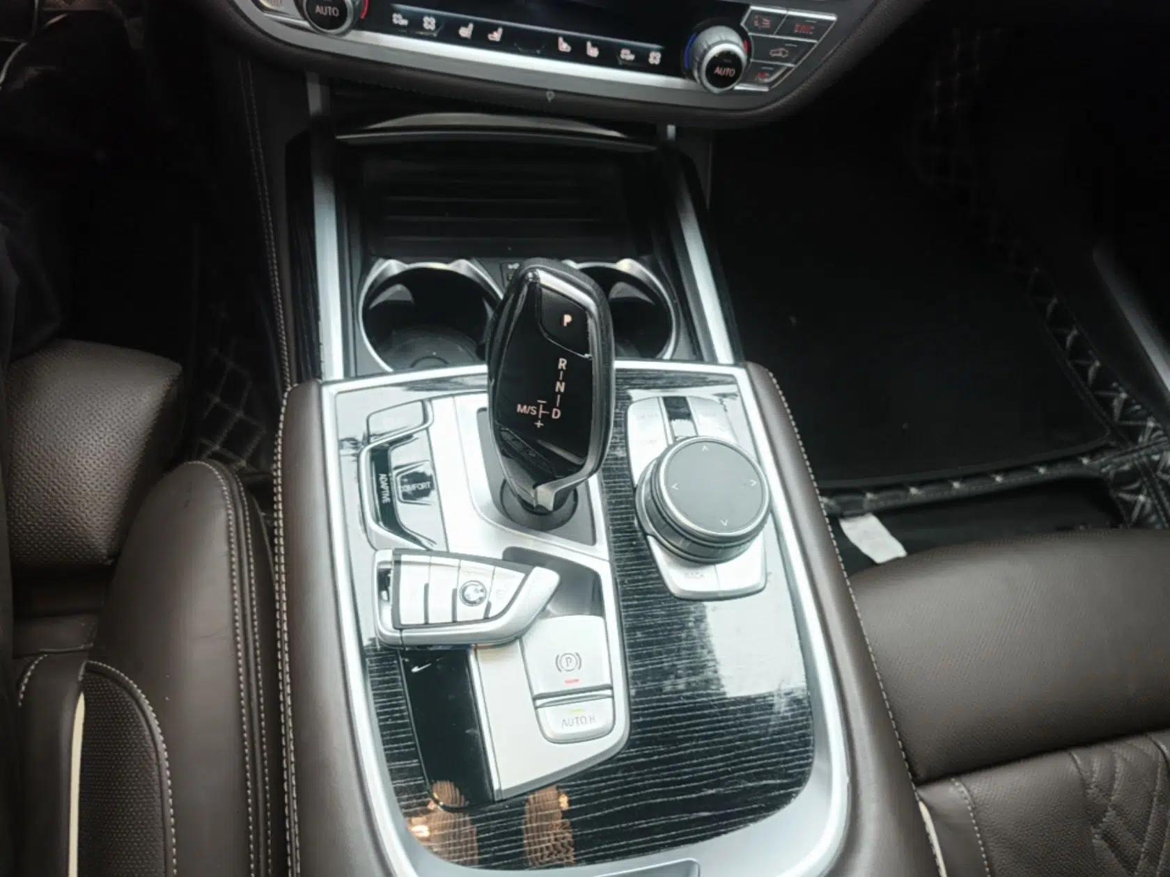BMW 7 Series 2019 Restyled 730Li M Sport Package — миниатюра 21