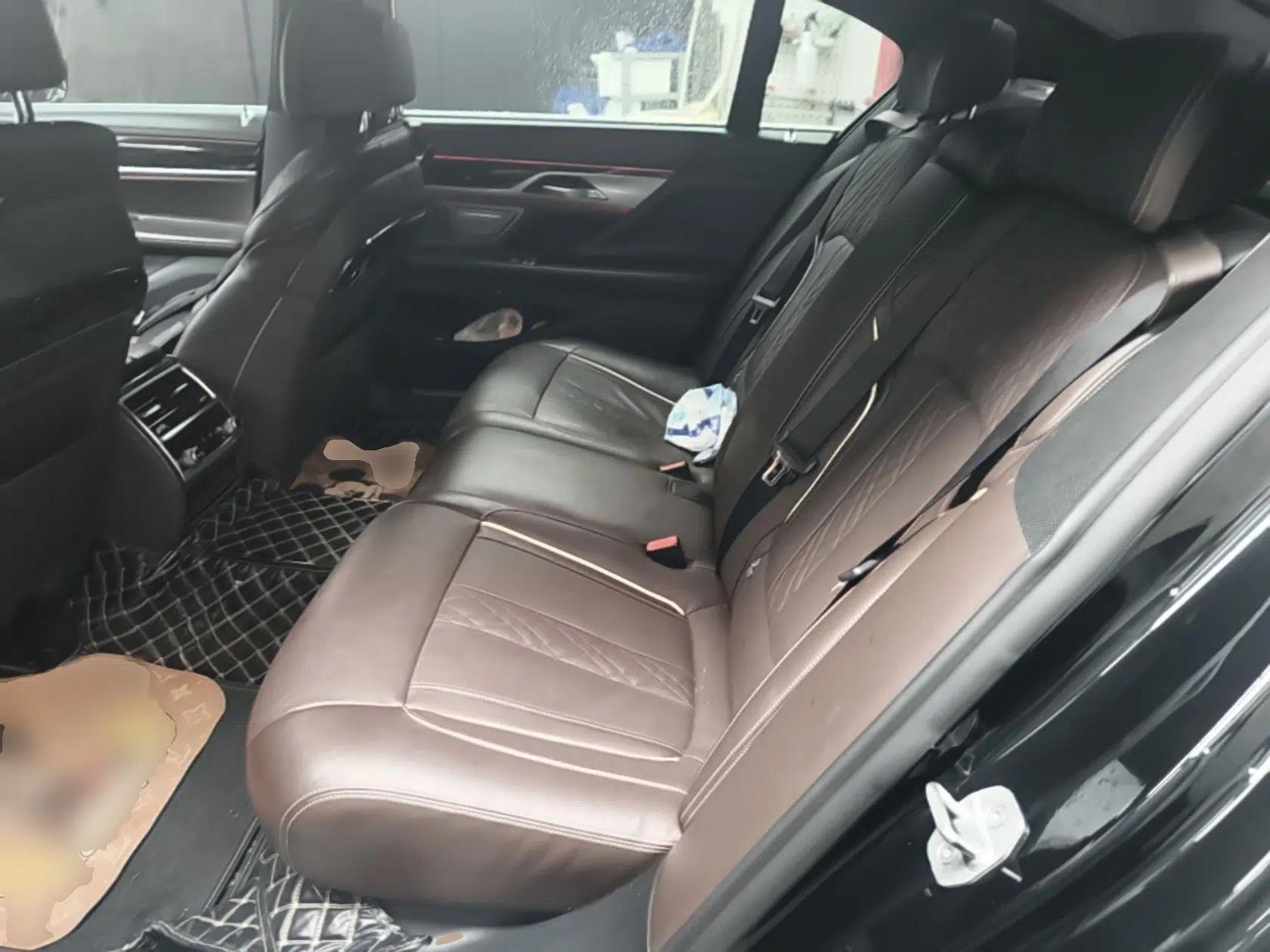 BMW 7 Series 2019 Restyled 730Li M Sport Package — миниатюра 25