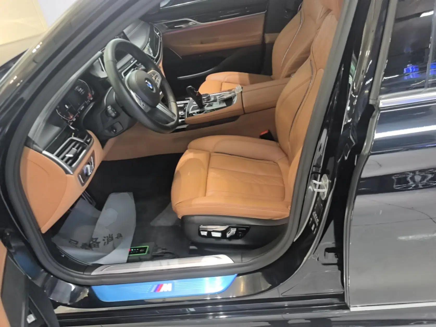 BMW 7 Series 2019 740Li Leading Model M Sport Package — миниатюра 17