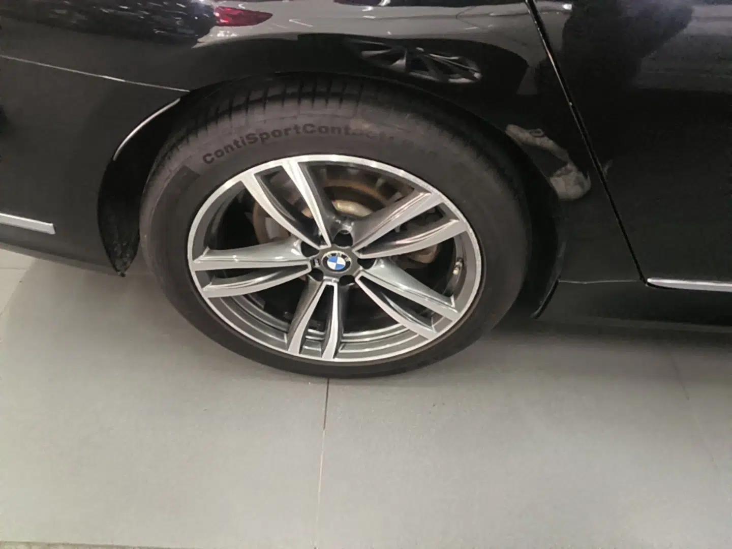 BMW 7 Series 2019 730Li M Sport Package — миниатюра 11