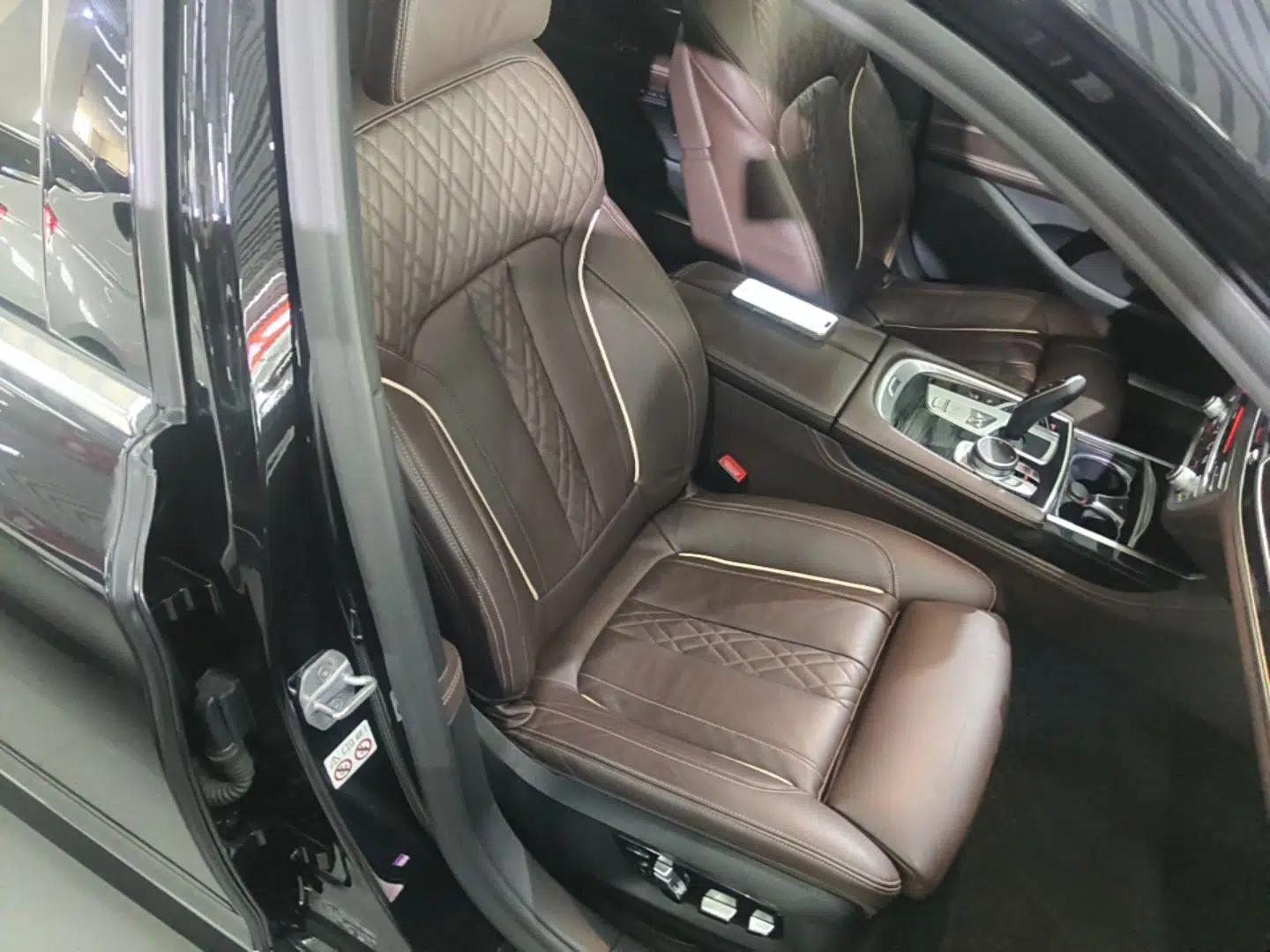 BMW 7 Series 2019 730Li M Sport Package — миниатюра 19
