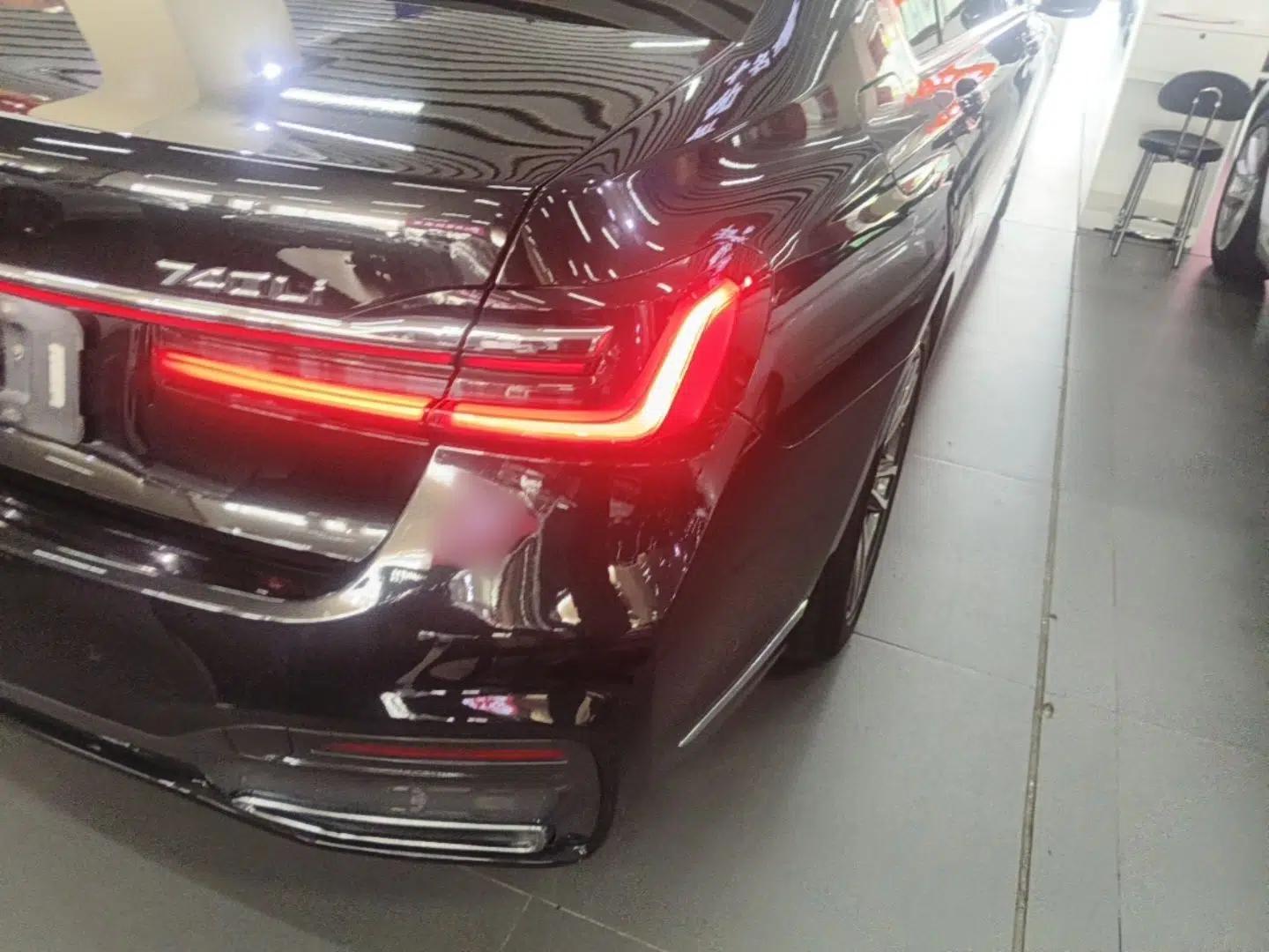BMW 7 Series 2019 730Li M Sport Package — миниатюра 9