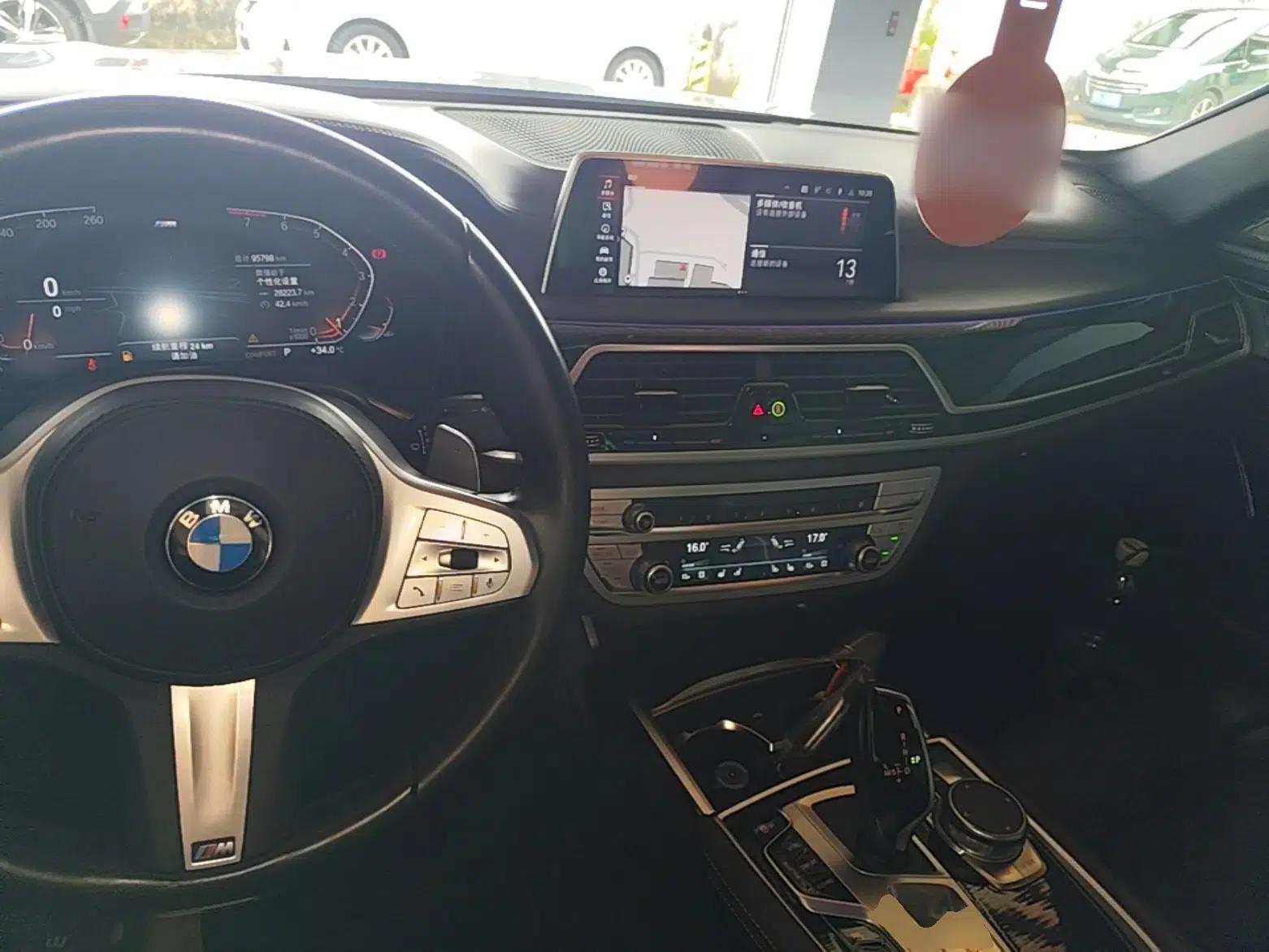 BMW 7 Series 2021 730Li M Sport Package — миниатюра 17