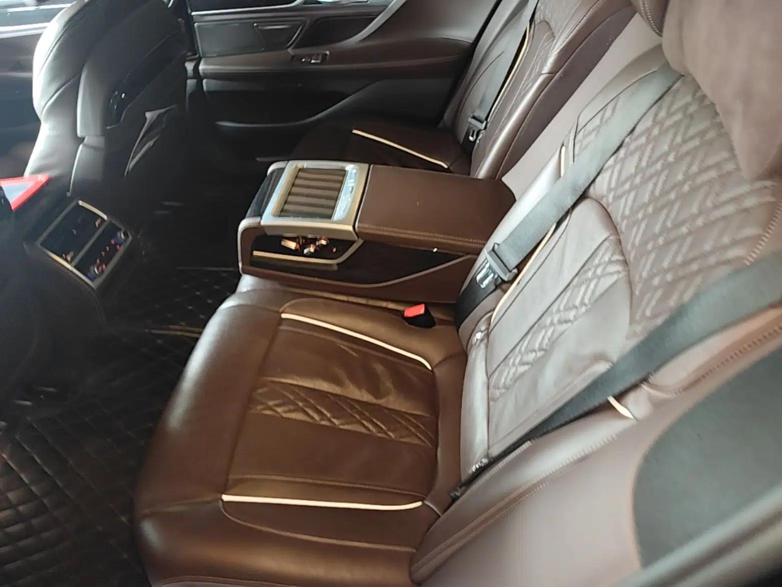 BMW 7 Series 2021 730Li M Sport Package — миниатюра 25