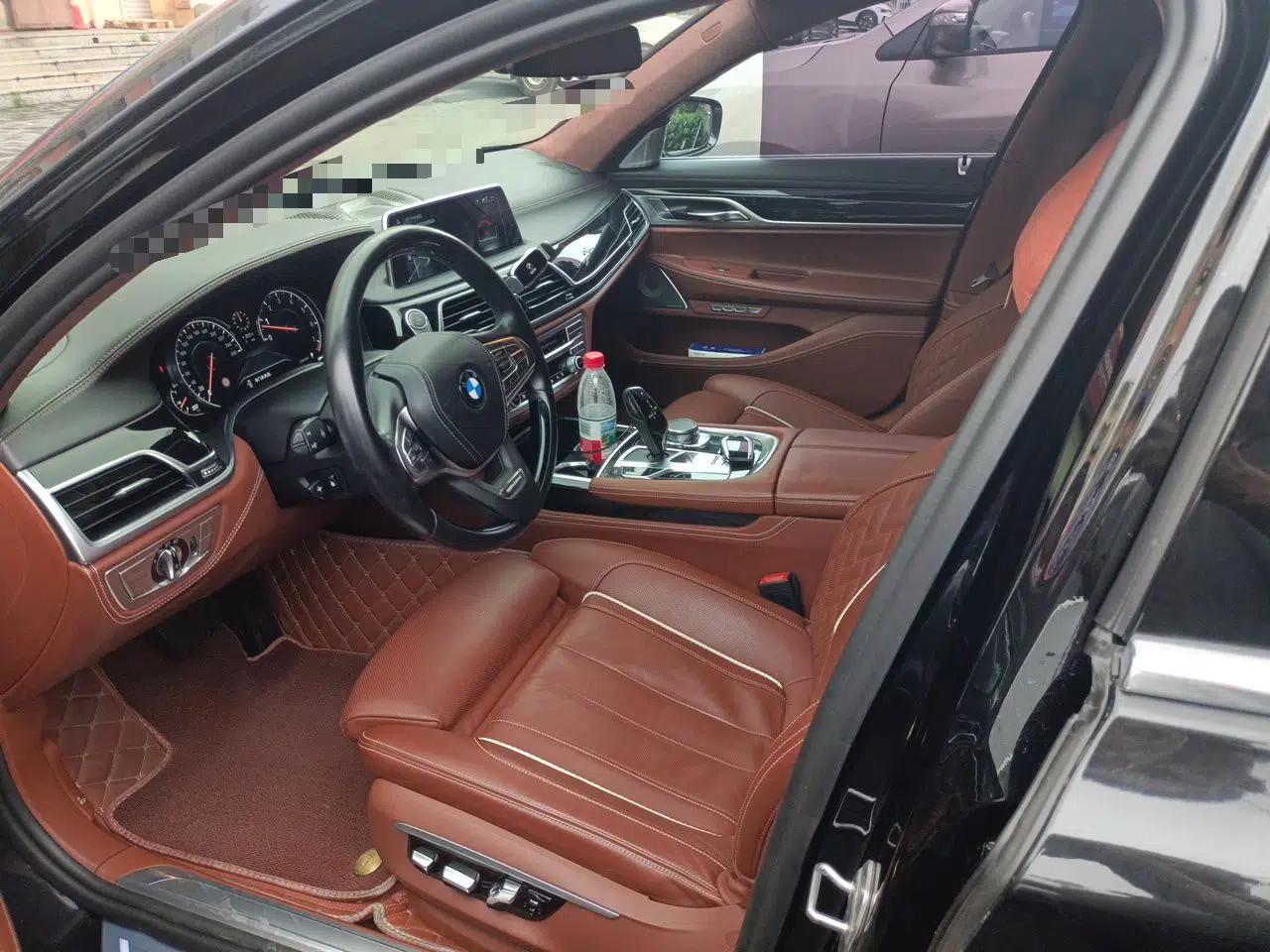BMW 7 Series 2017 740Li xDrive Personalized Custom Edition — миниатюра 15