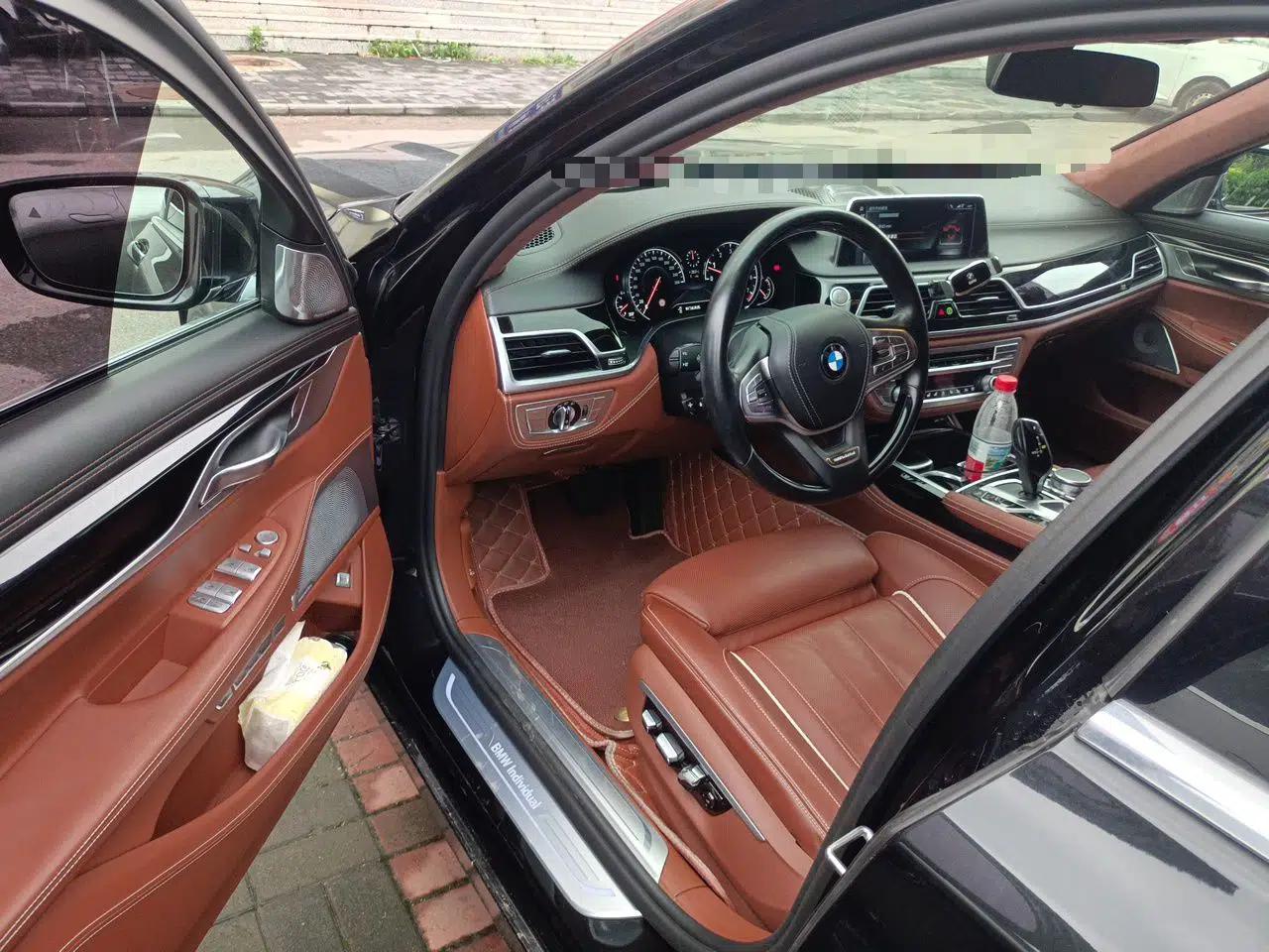 BMW 7 Series 2017 740Li xDrive Personalized Custom Edition — миниатюра 16