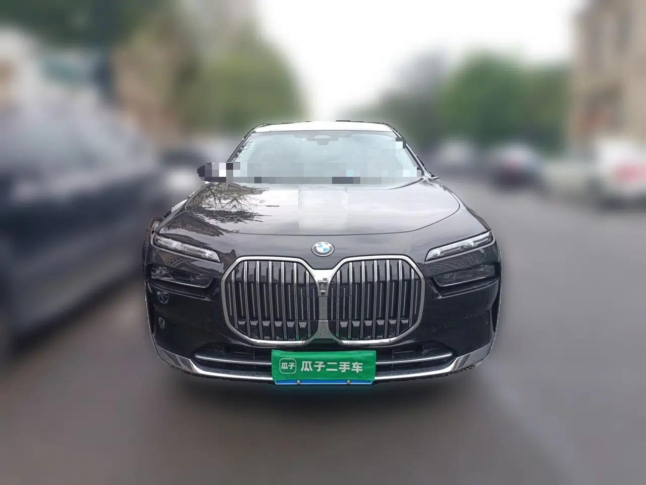 BMW 7 Series 2023 740Li Leading Edition Luxury Package — миниатюра 2