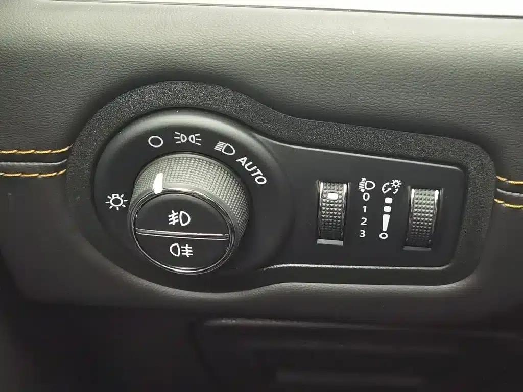 Grand Commander 2018 2.0T 4WD Smart Edition (China VI Emission Standard) — миниатюра 21