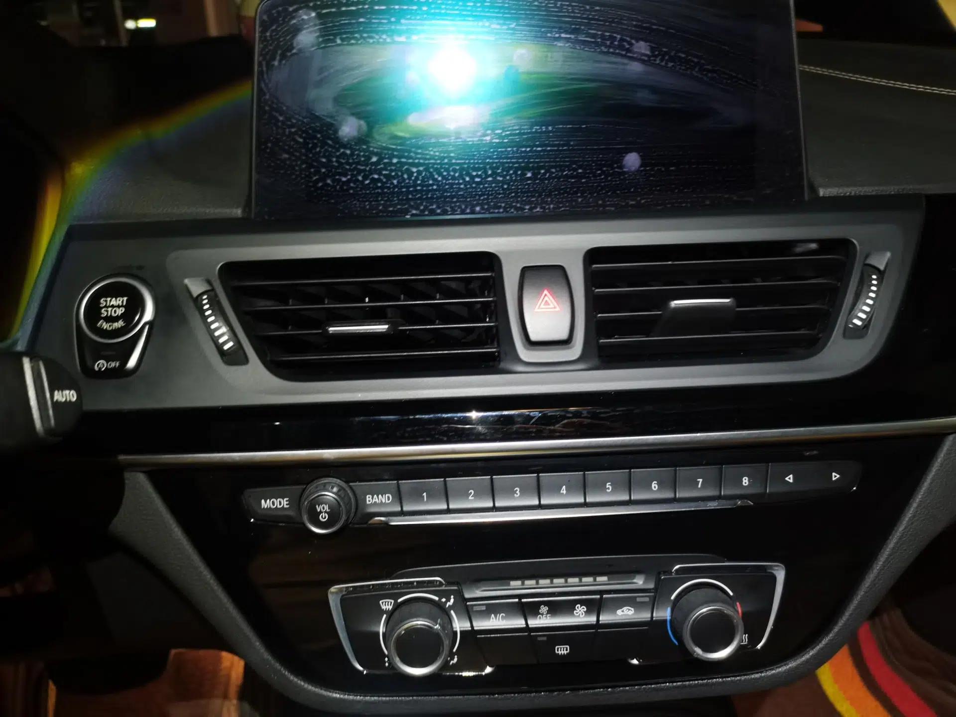 BMW 1 Series 2020 120i M Sport Package — миниатюра 13