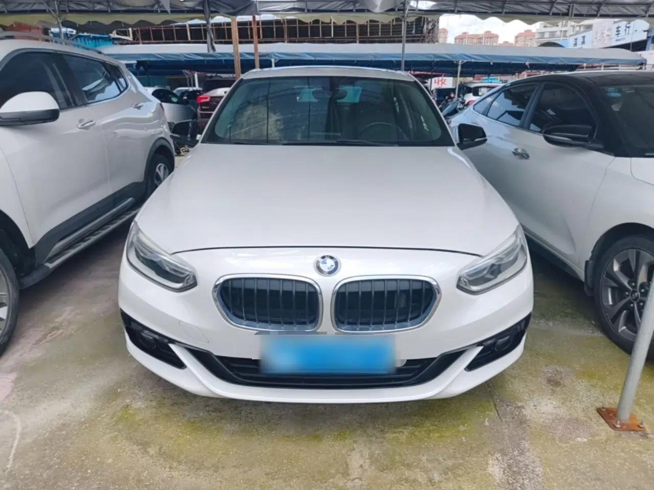 BMW 1 Series 2017 118i Sport Edition — миниатюра 2