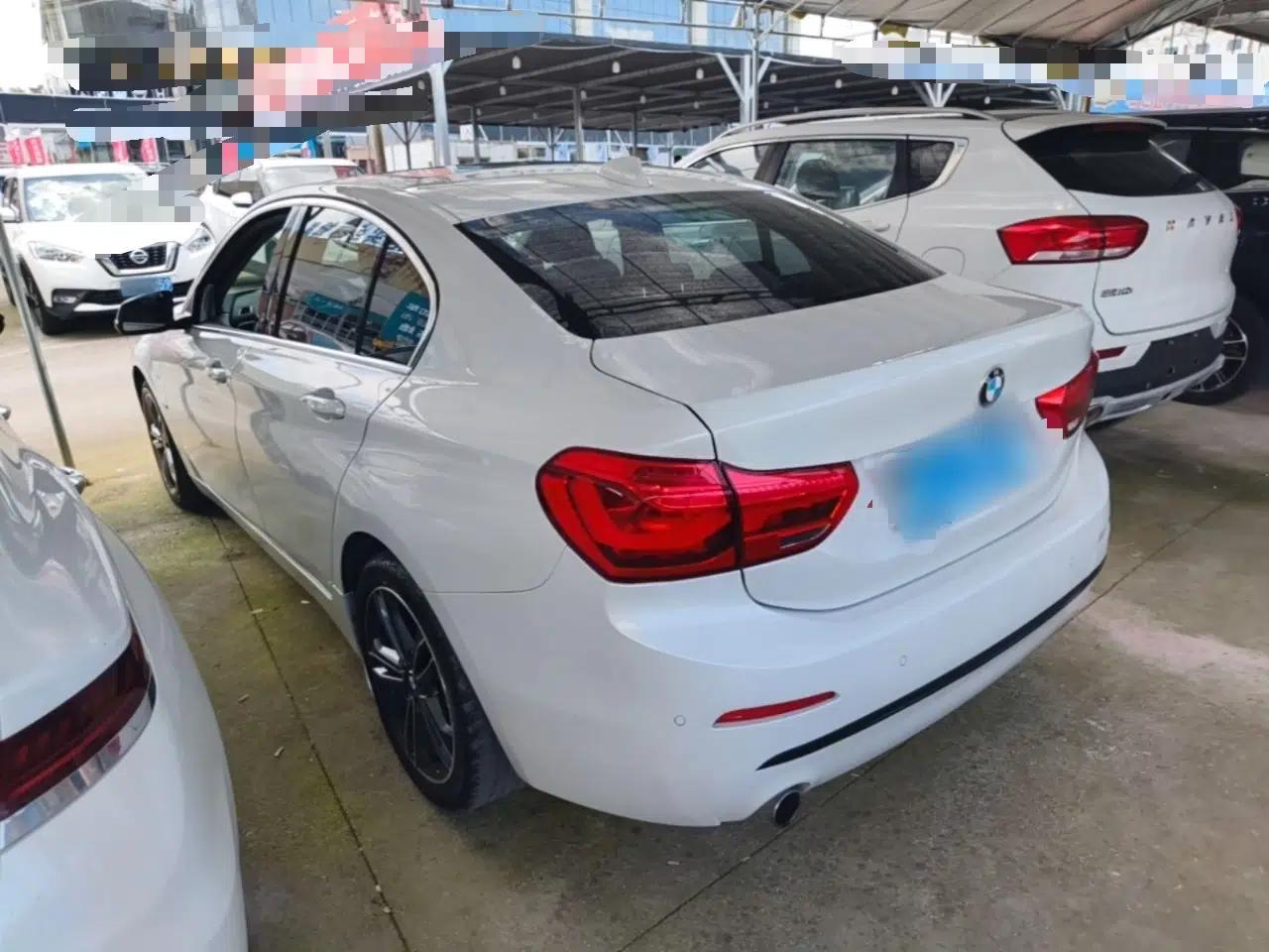BMW 1 Series 2017 118i Sport Edition — миниатюра 4
