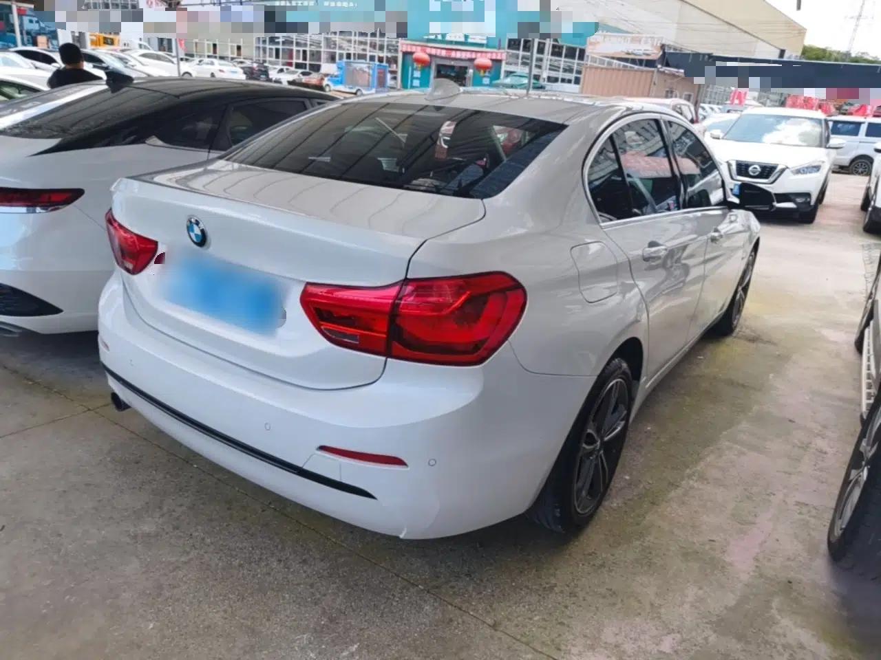 BMW 1 Series 2017 118i Sport Edition — миниатюра 6
