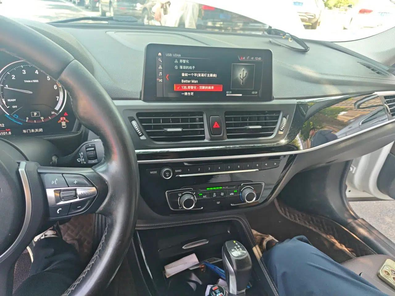 BMW 1 Series 2019 118i M Sport Package — миниатюра 13