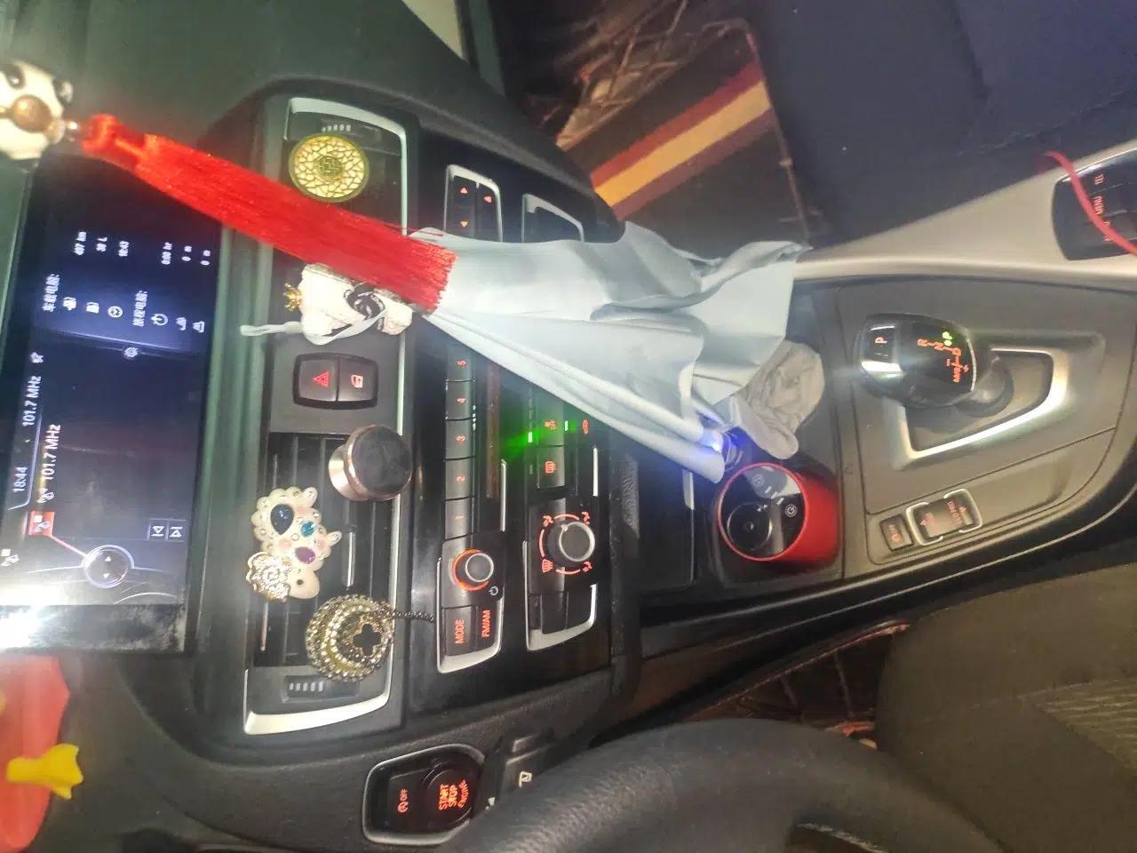 BMW 1 Series 2016 118i Leading Model — миниатюра 13