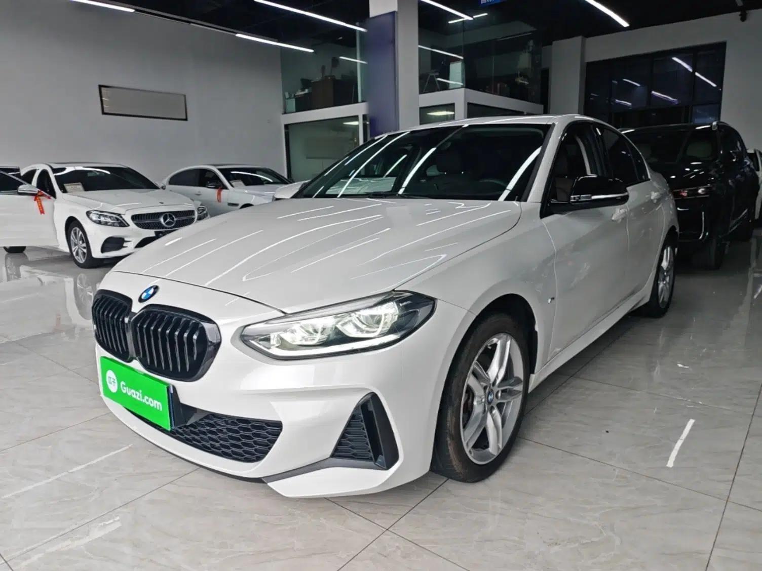 BMW 1 Series 2021 Revised 120i M Sport Night Edition — миниатюра 1