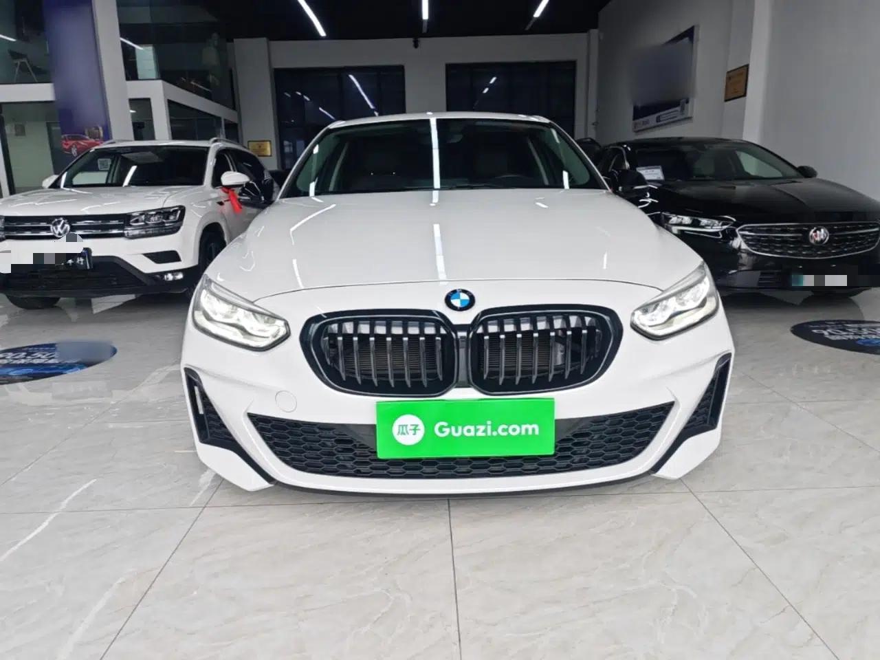 BMW 1 Series 2021 Revised 120i M Sport Night Edition — миниатюра 2