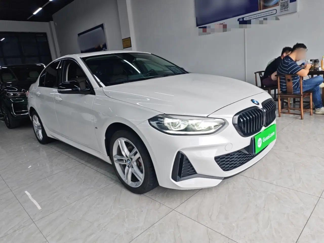 BMW 1 Series 2021 Revised 120i M Sport Night Edition — миниатюра 3