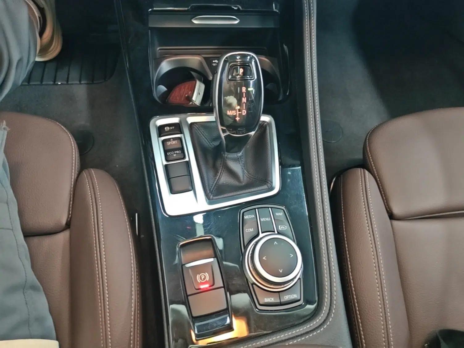 BMW 1 Series 2021 Revised 120i M Sport Night Edition — миниатюра 21