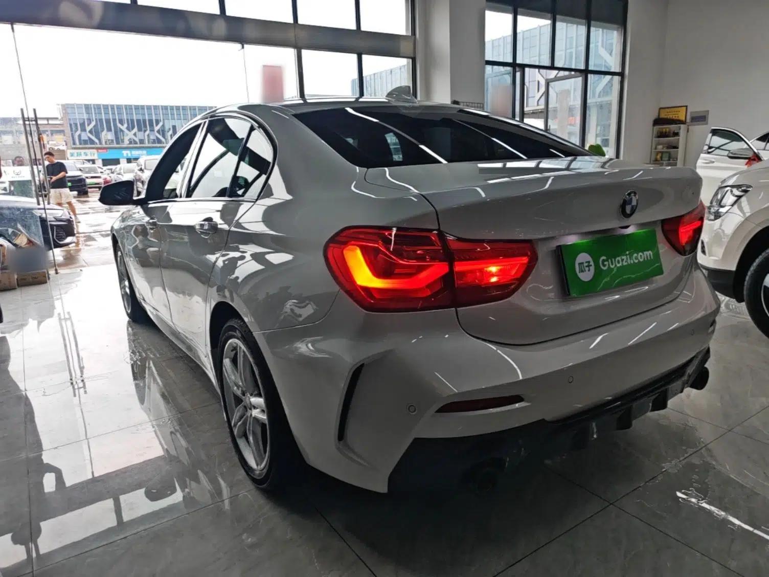 BMW 1 Series 2021 Revised 120i M Sport Night Edition — миниатюра 4