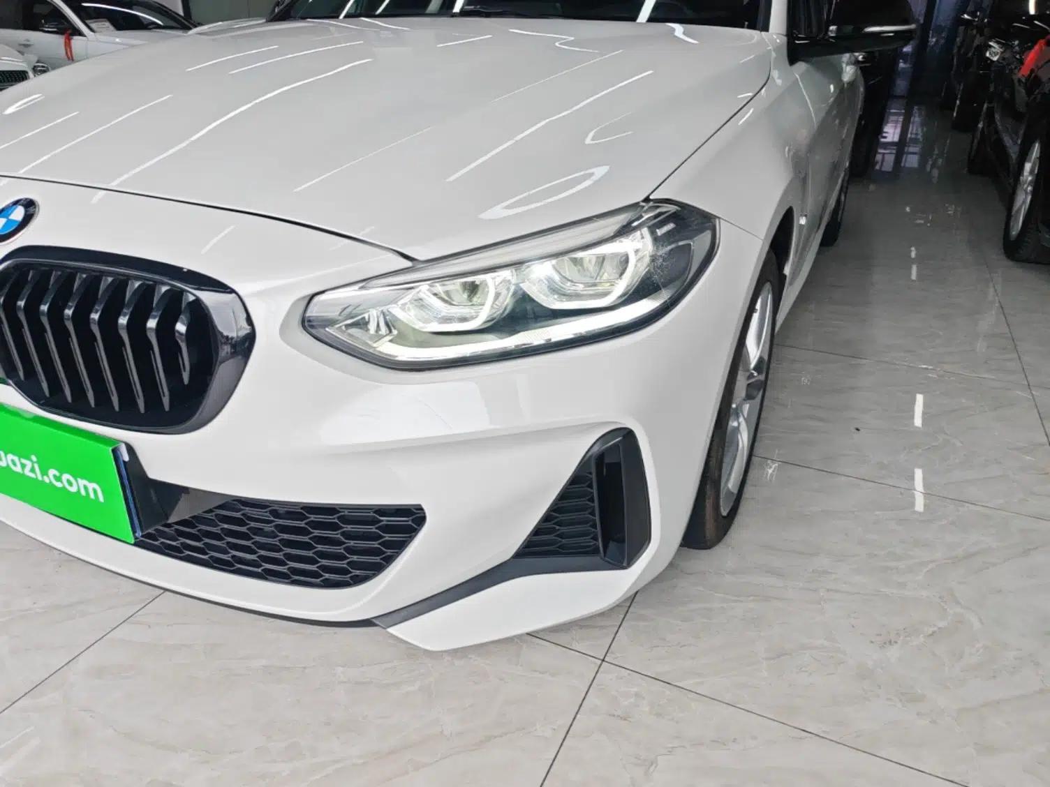 BMW 1 Series 2021 Revised 120i M Sport Night Edition — миниатюра 8