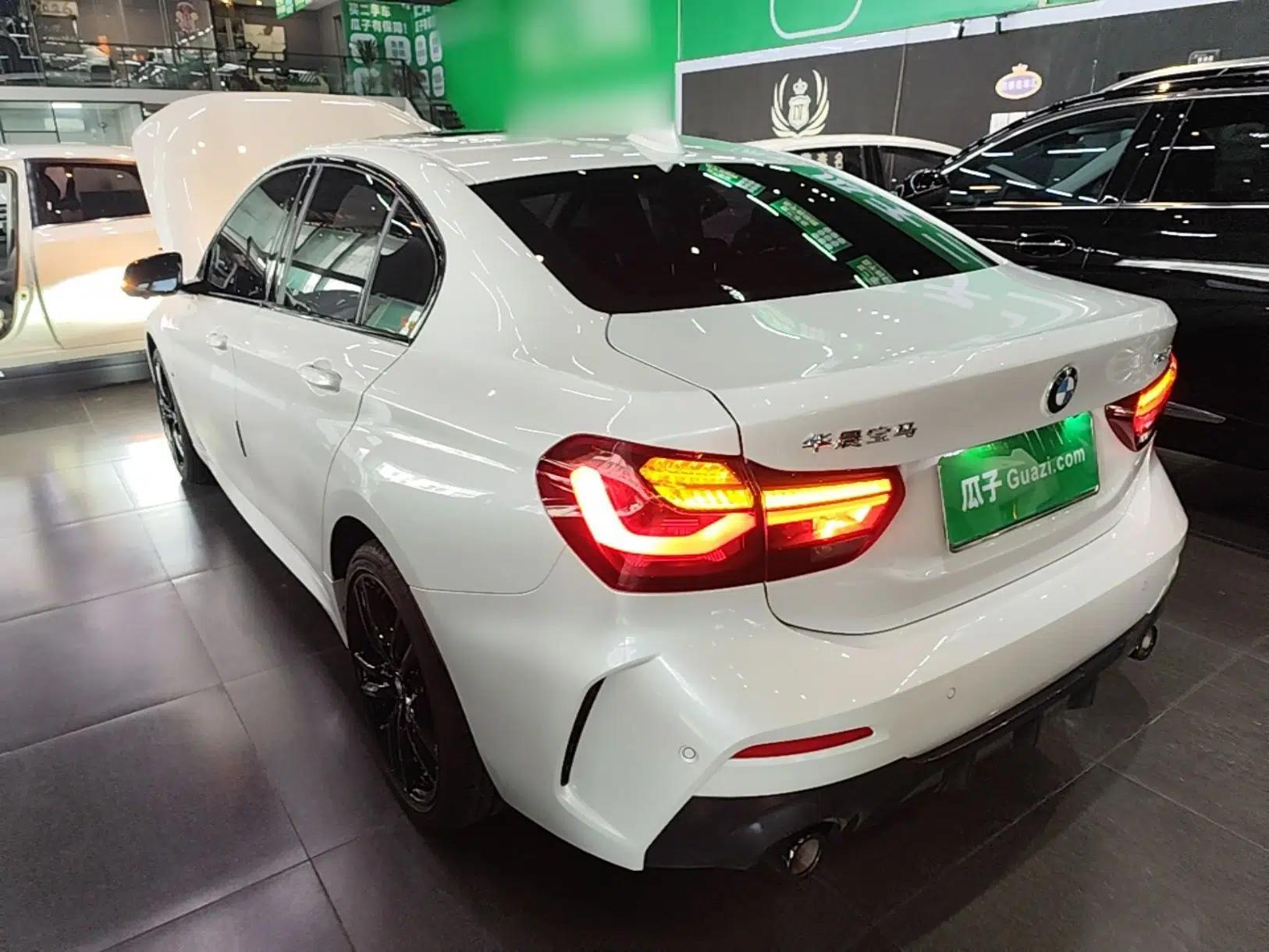 BMW 1 Series 2023 125i M Sport Night Edition — миниатюра 13