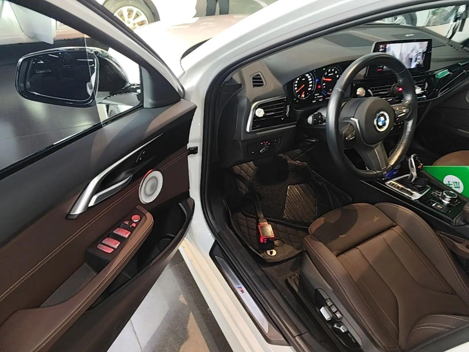 BMW 1 Series 2023 125i M Sport Night Edition — миниатюра 23