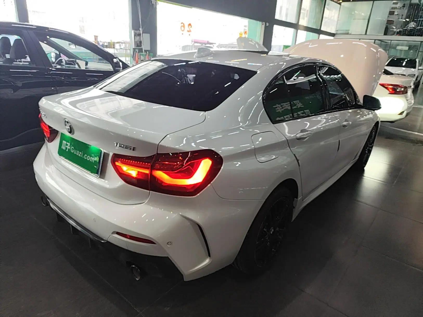 BMW 1 Series 2023 125i M Sport Night Edition — миниатюра 6