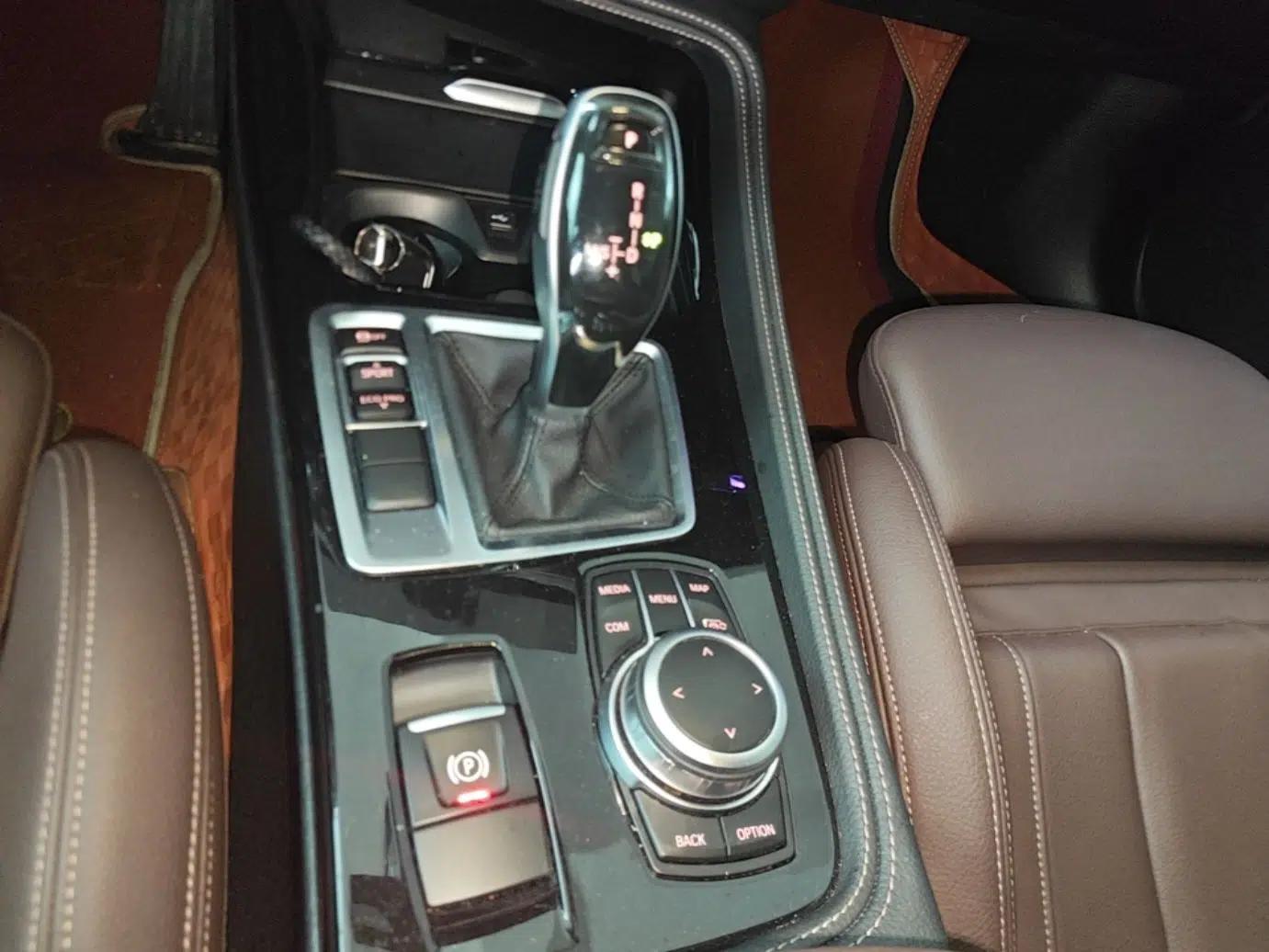 BMW 1 Series 2022 125i M Sport Night Edition — миниатюра 21