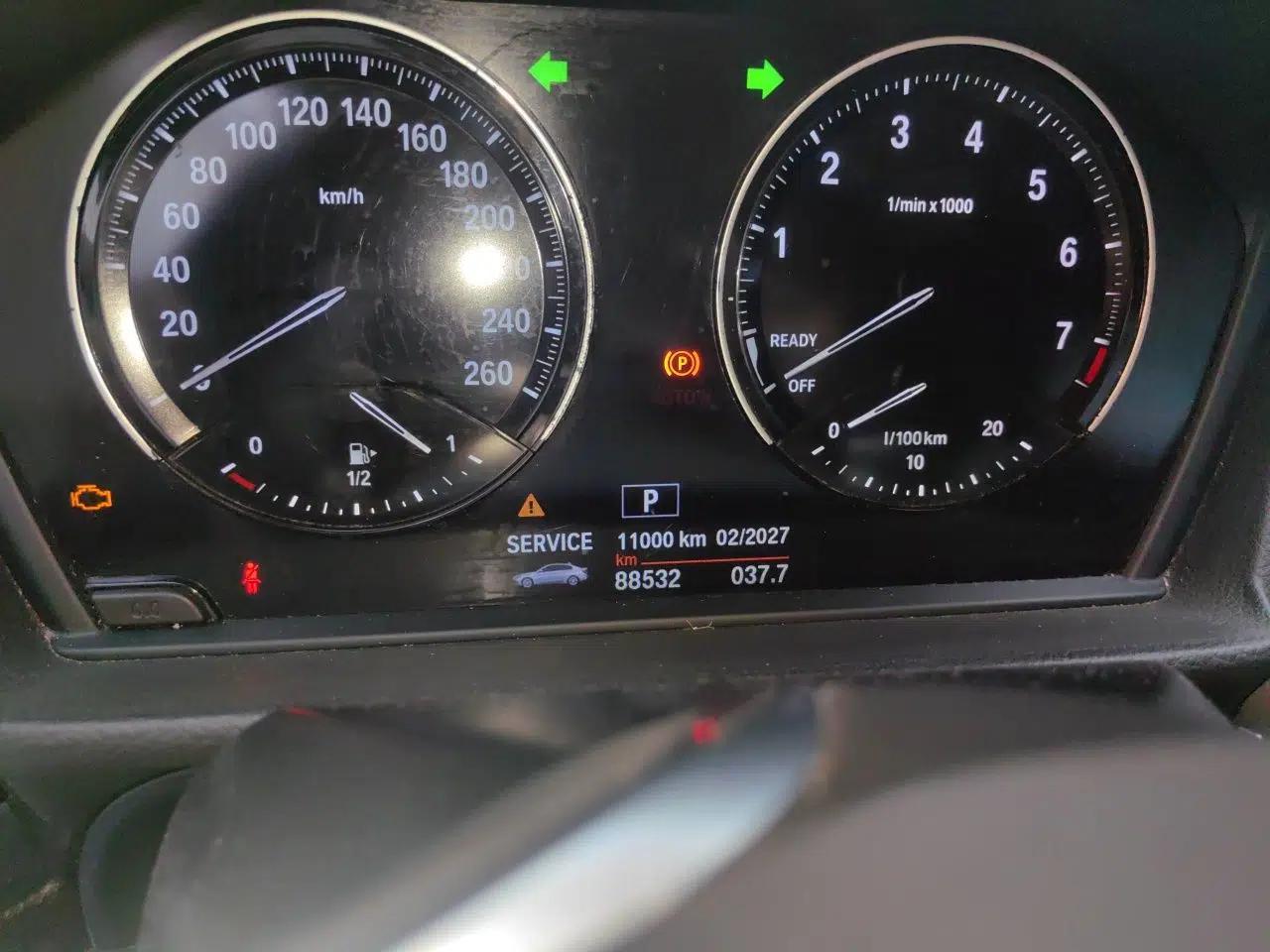 BMW 1 Series 2018 120i Design Package Model — миниатюра 12