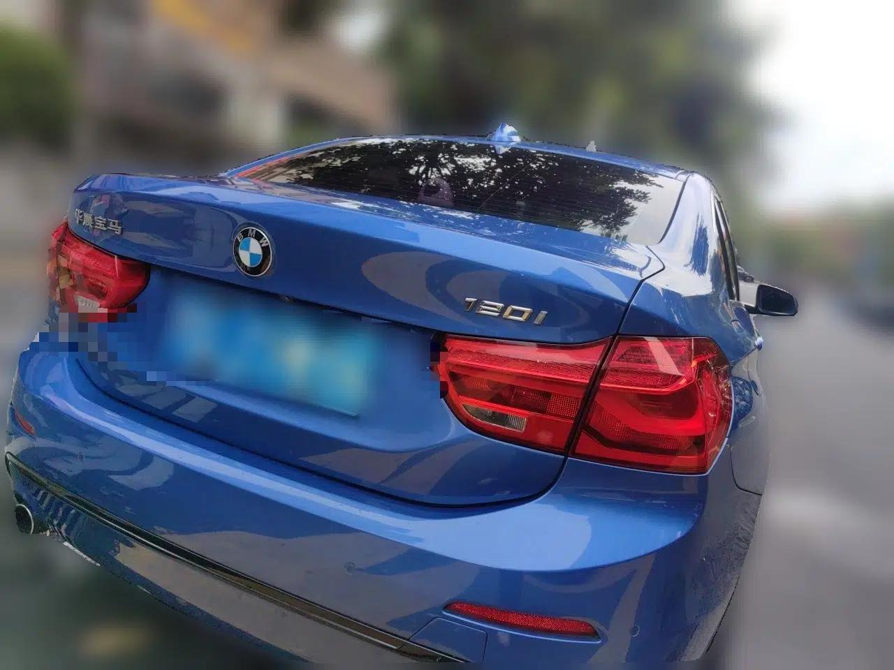 BMW 1 Series 2018 120i Design Package Model — миниатюра 6