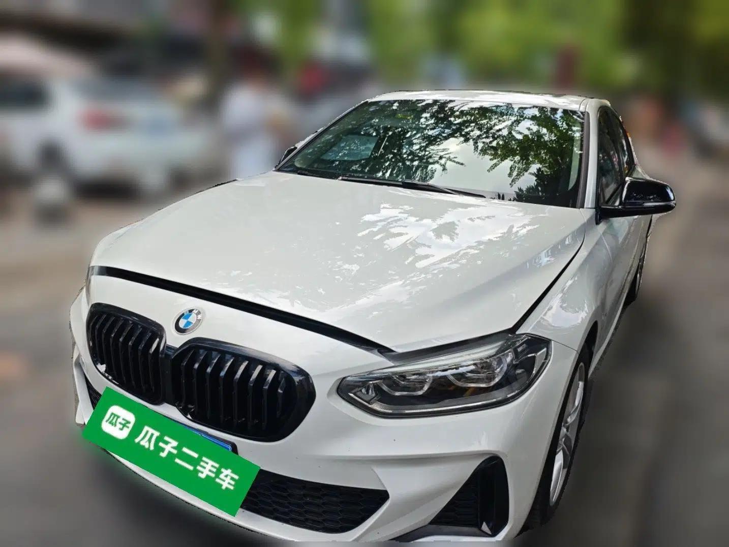 BMW 1 Series 2021 Revised 120i M Sport Night Edition — миниатюра 1