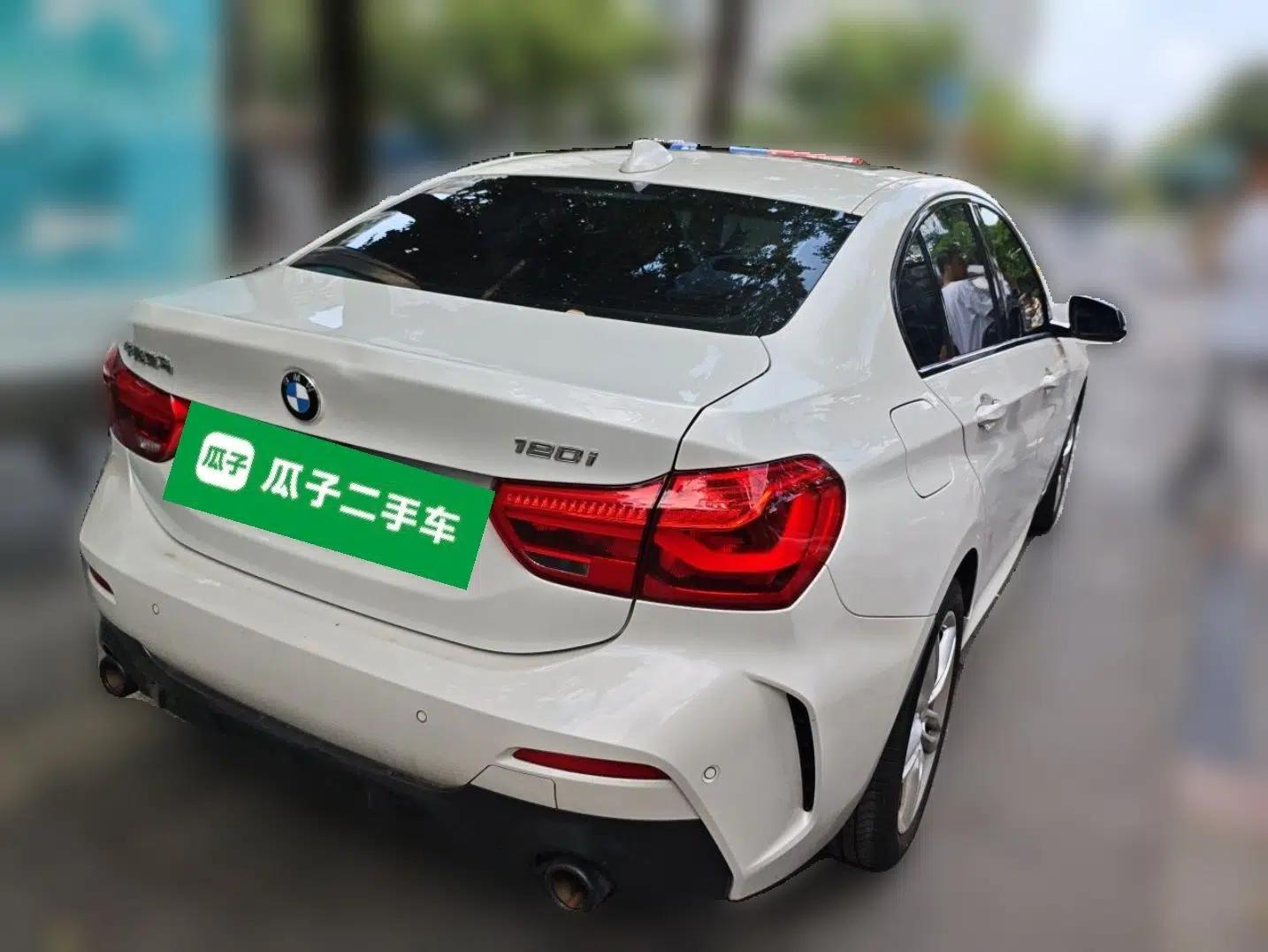 BMW 1 Series 2021 Revised 120i M Sport Night Edition — миниатюра 6