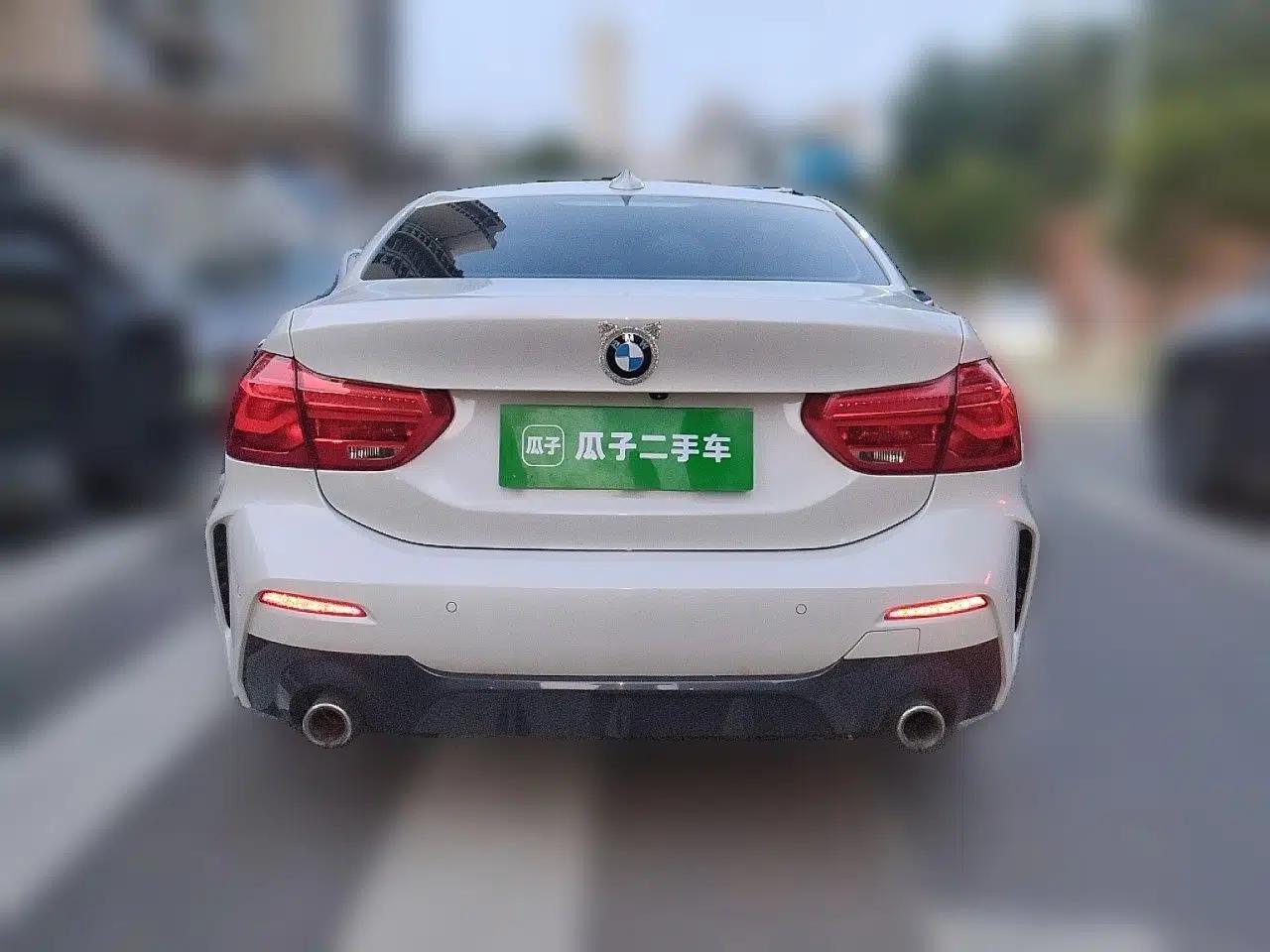BMW 1 Series 2019 120i Leading Model M Sport Package — миниатюра 5