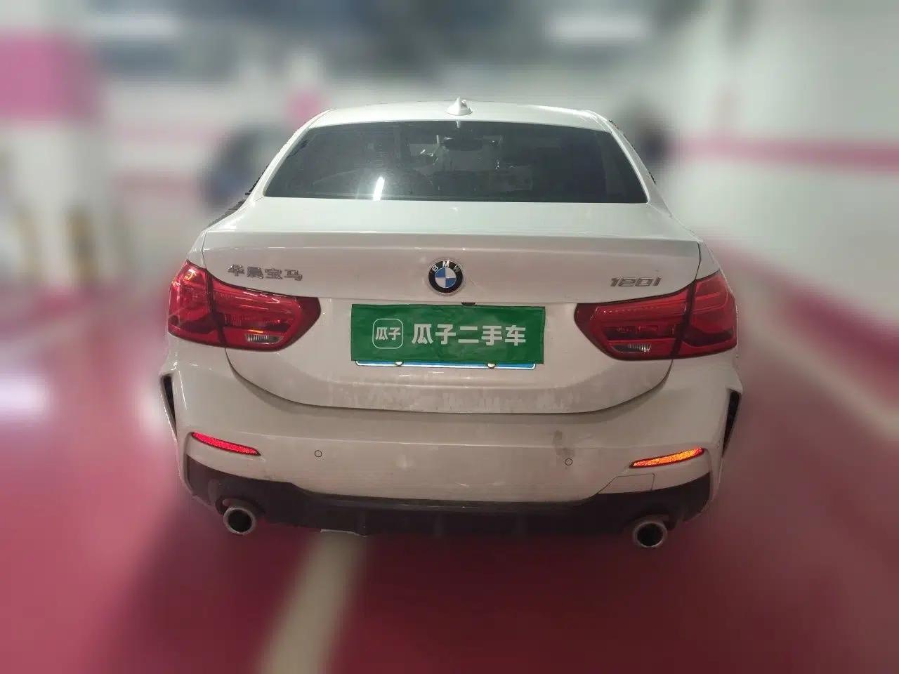 BMW 1 Series 2020 120i M Sport Package — миниатюра 5