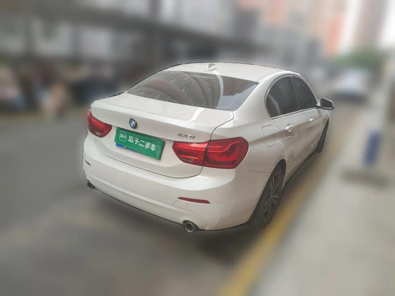 BMW 1 Series 2020 120i Fashion Model — миниатюра 6