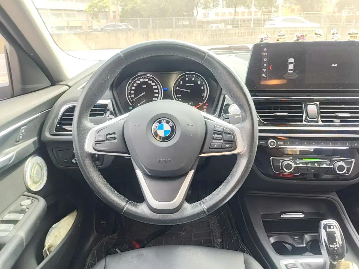 BMW 1 Series 2021 Revised 120i M Sport Edition — миниатюра 13