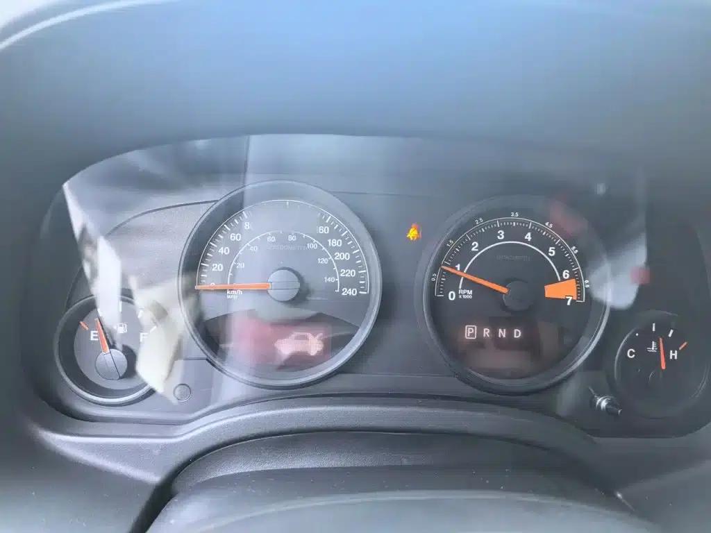 2014 Jeep Compass 2.4L Sport Edition — миниатюра 4