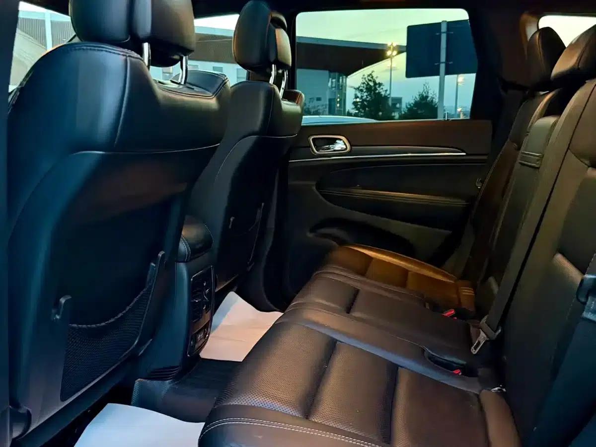 2014 Jeep Grand Cherokee Imported Model 3.6L Elite Navigation Edition — миниатюра 8