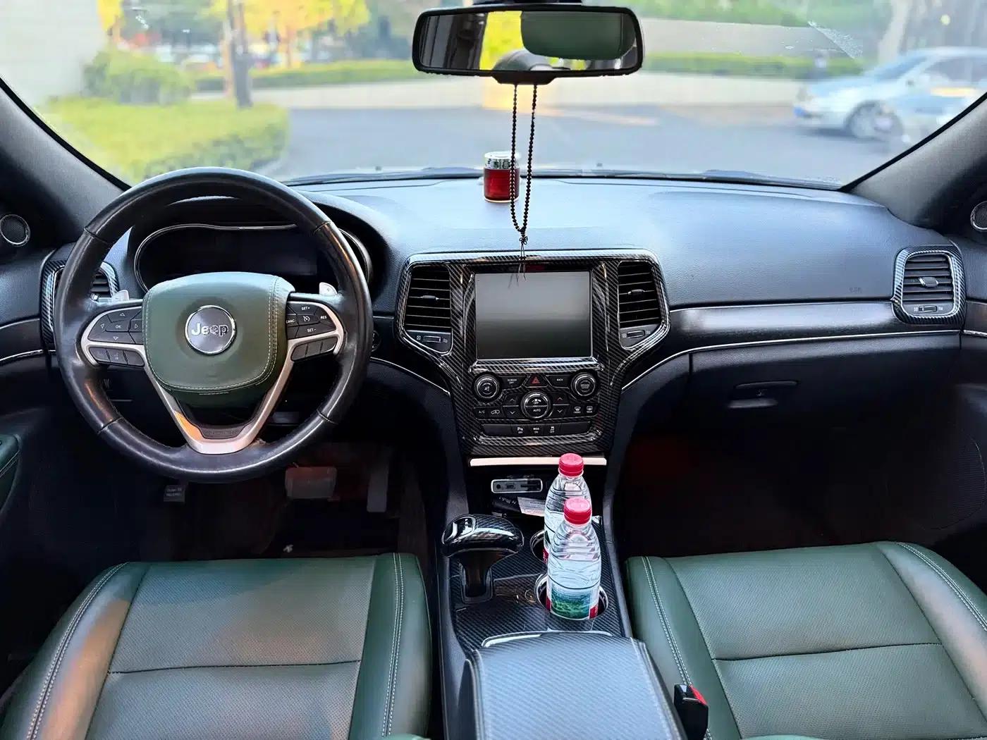 2015 Jeep Grand Cherokee Imported Model 3.0L Elite Navigation Edition — миниатюра 12