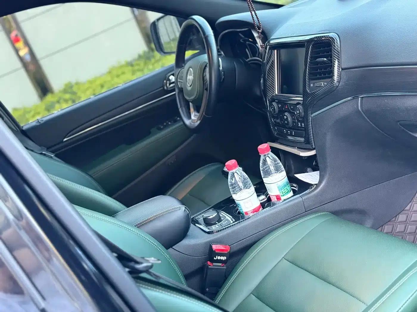 2015 Jeep Grand Cherokee Imported Model 3.0L Elite Navigation Edition — миниатюра 13
