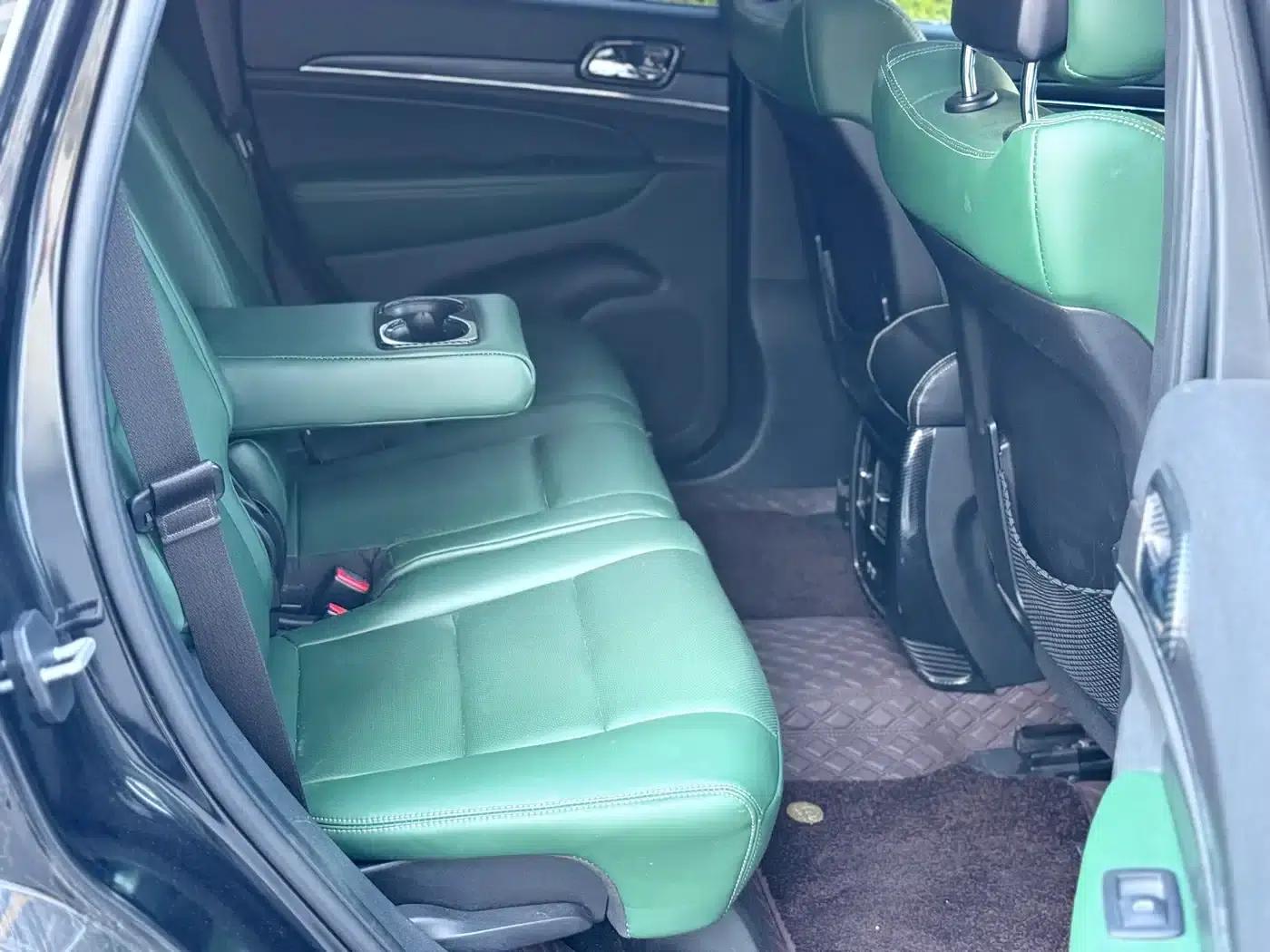 2015 Jeep Grand Cherokee Imported Model 3.0L Elite Navigation Edition — миниатюра 15