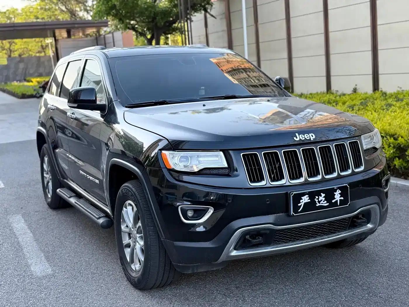 2015 Jeep Grand Cherokee Imported Model 3.0L Elite Navigation Edition — миниатюра 3