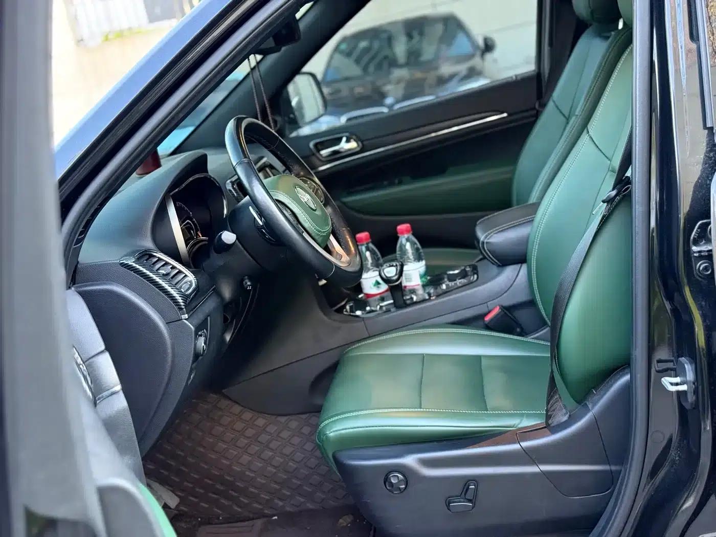 2015 Jeep Grand Cherokee Imported Model 3.0L Elite Navigation Edition — миниатюра 7